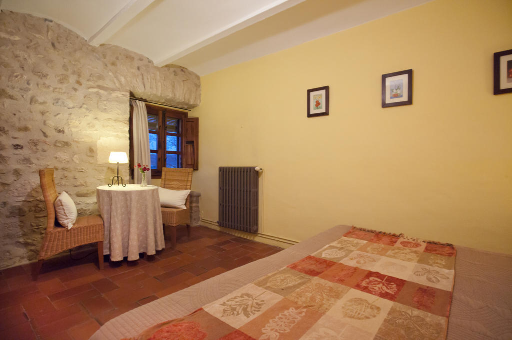 Mil Estrelles Villa Cornellá de Terri Oda fotoğraf